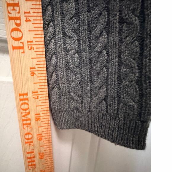 Brooks Brothers Italian Cashmere Cable Knit V-Neck Sweater – Women’s M - Picture 11 of 11